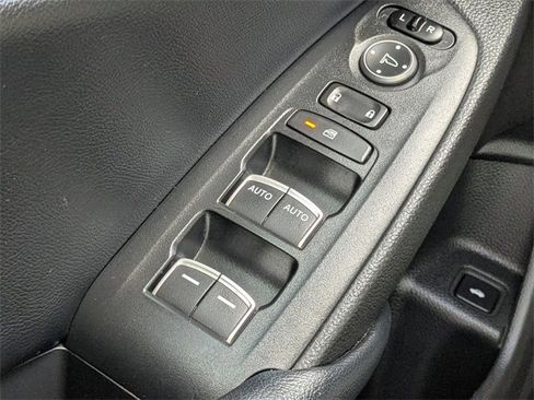 Used 2018 Honda Accord EX-L image 19