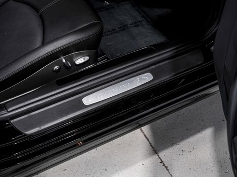 Used 2011 Porsche 911 Carrera 4S image 26