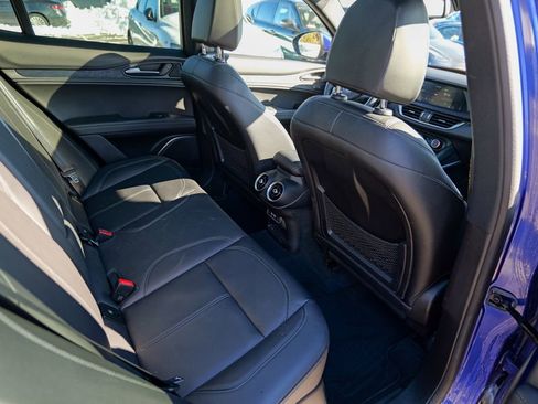 Used 2023 Alfa Romeo Stelvio Sprint image 30