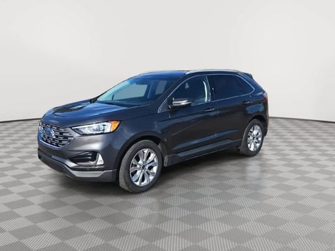 Used 2020 Ford Edge Titanium image 4