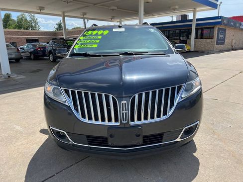 Used 2014 Lincoln MKX FWD w/ Equipment Group 101A image 2