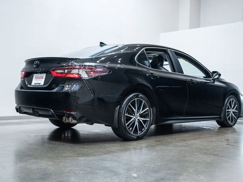 Certified 2023 Toyota Camry SE w/ Convenience Package image 8