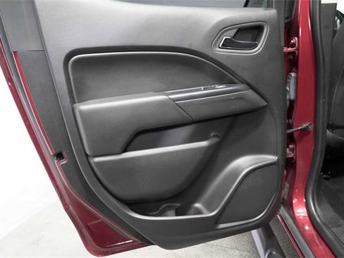 Used 2020 Chevrolet Colorado LT w/ LT Convenience Package image 15