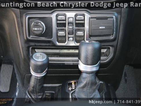 Used 2022 Jeep Wrangler Unlimited Sport image 18