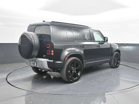 Used 2023 Land Rover Defender 110 SE AWD/4WD image 8