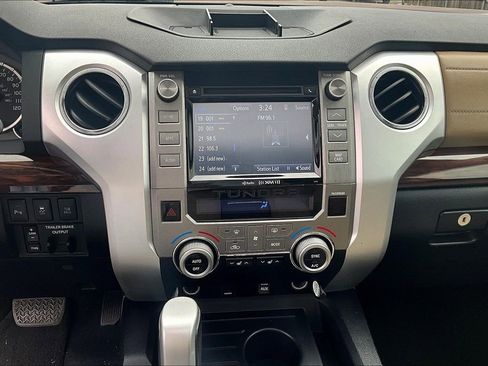 Used 2016 Toyota Tundra Limited w/ Limited Premium Package RWD image 24