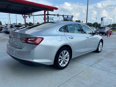 Used 2021 Chevrolet Malibu LT FWD image 4