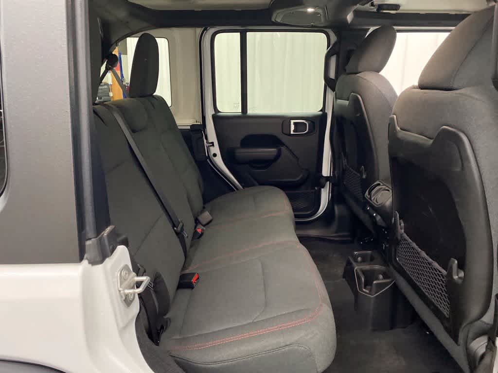 Used 2025 Jeep Wrangler Unlimited Rubicon AWD/4WD image 17