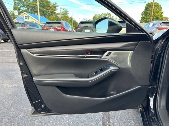 Used 2019 MAZDA MAZDA3 Sedan w/ Premium Package FWD image 14