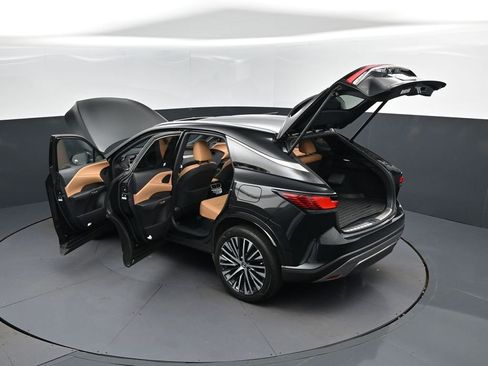 Used 2024 Lexus RX 350 Premium w/ Cold Area Package FWD image 2