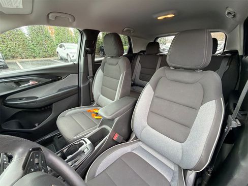 Used 2022 Chevrolet TrailBlazer LT w/ Convenience Package image 18