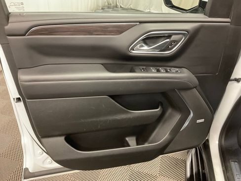 Used 2024 Chevrolet Suburban LT image 22