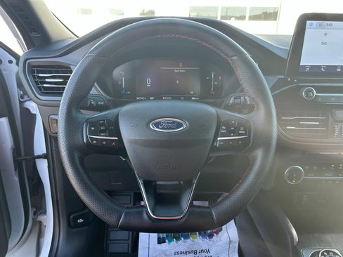 Used 2025 Ford Escape ST-Line Select AWD/4WD image 13