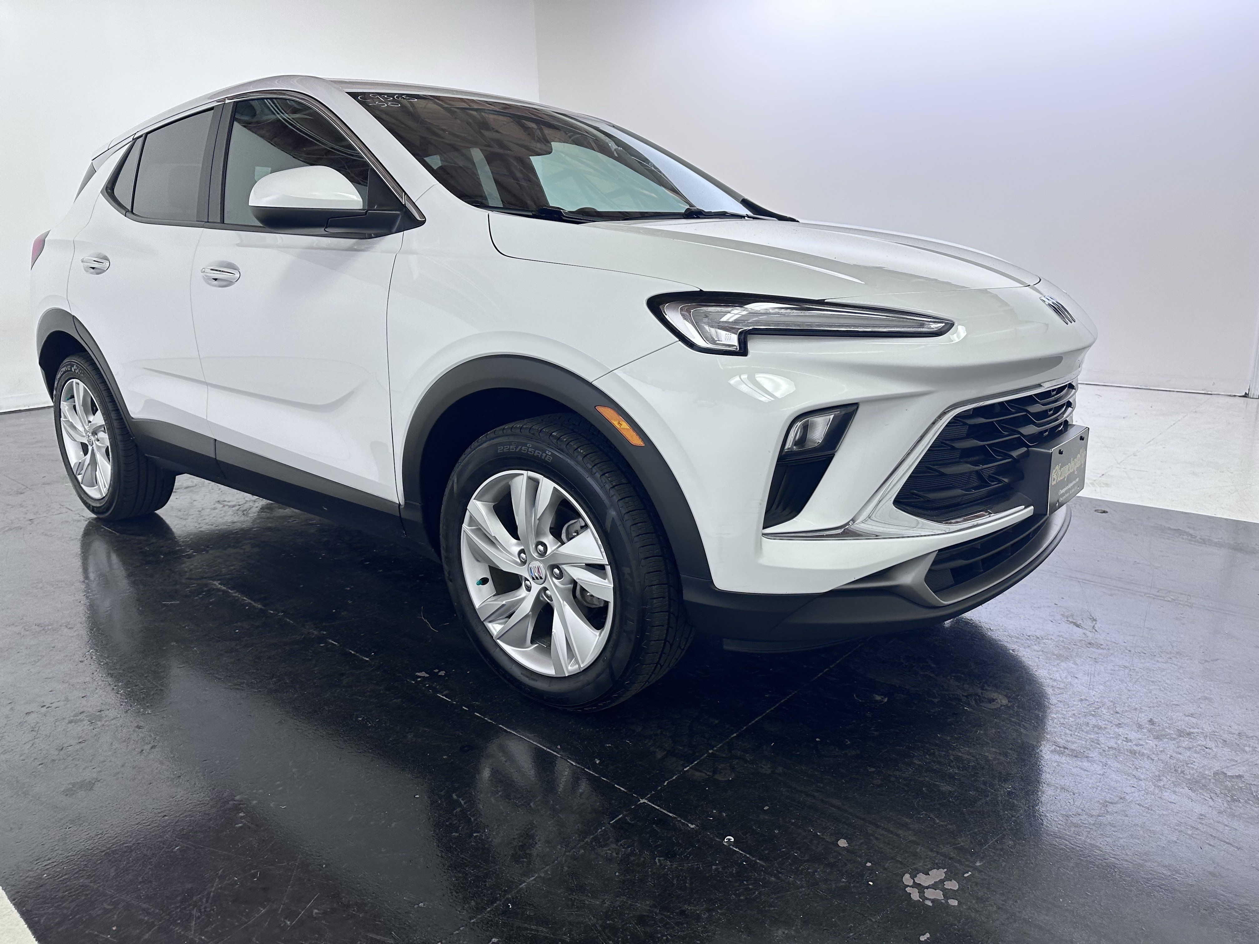 Used 2024 Buick Encore GX Preferred AWD/4WD image 20