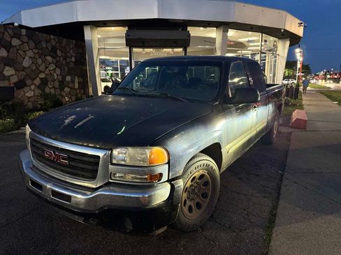 Used 2005 GMC Sierra 1500 SLE w/ Light Duty Power Package RWD image 9
