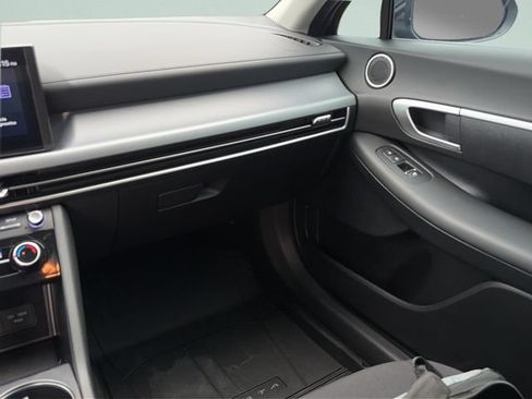 Certified 2025 Hyundai Sonata SE FWD image 17