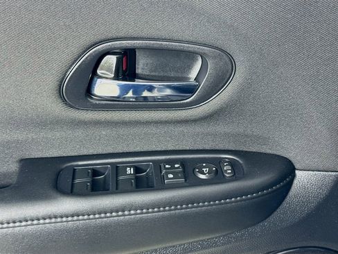 Used 2021 Honda HR-V Sport image 22