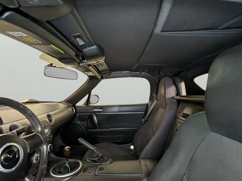 Used 2010 MAZDA MX-5 Miata Sport RWD image 32