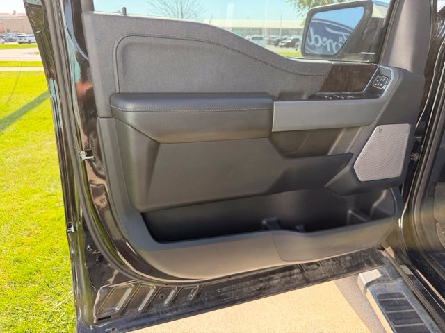 Used 2022 Ford F150 Lariat AWD/4WD image 16