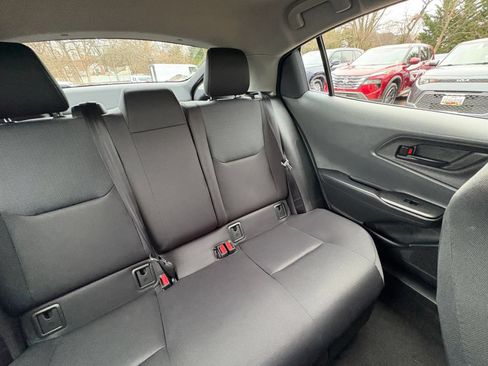 Used 2025 Toyota Prius LE FWD image 35
