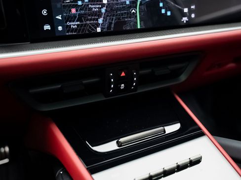 Used 2025 Porsche Cayenne Turbo image 53