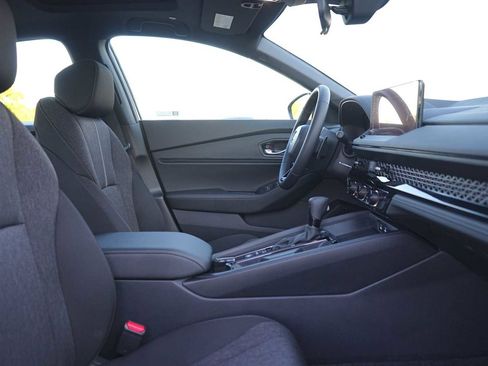 Certified 2025 Honda Accord Sport image 14