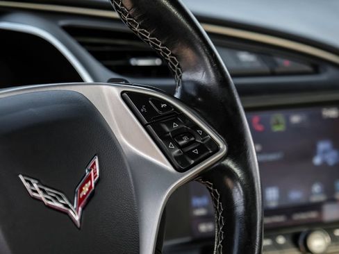 Used 2016 Chevrolet Corvette Stingray Coupe RWD image 15