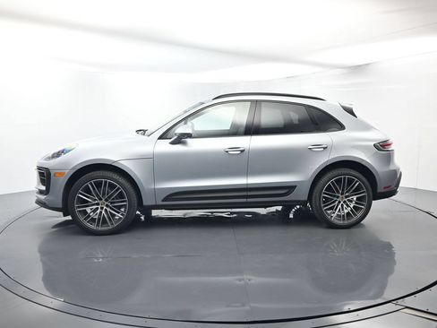 Certified 2026 Porsche Macan AWD/4WD image 2