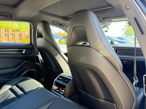 Used 2023 Porsche Panamera 4 Platinum Edition AWD/4WD image 30