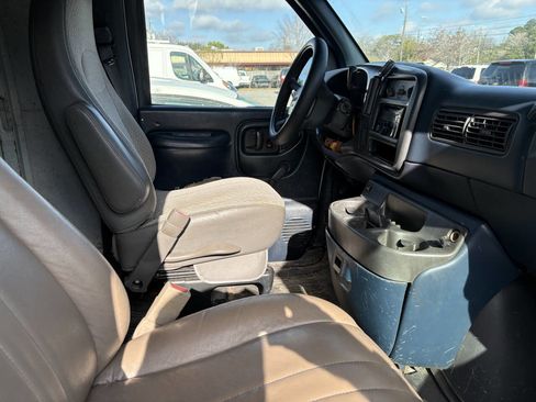 Used 2000 GMC Savana 2500 G2500 3dr Cargo Van image 11