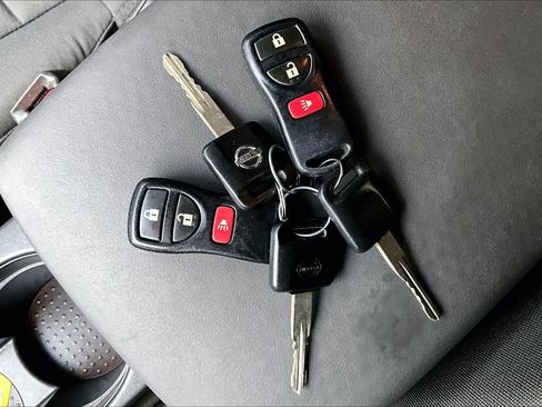 Used 2011 Nissan Xterra PRO-4X image 32