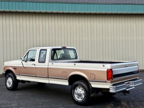 Used 1995 Ford F250 XLT image 9