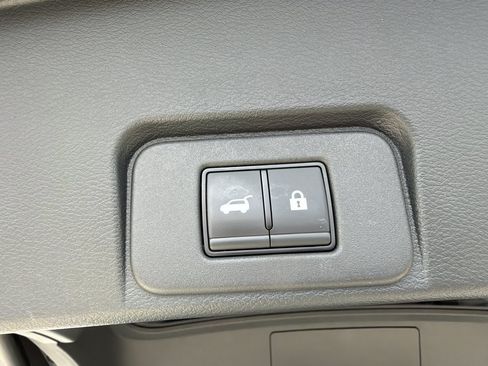 Used 2024 Nissan Rogue SL w/ SL Premium Package AWD/4WD image 39