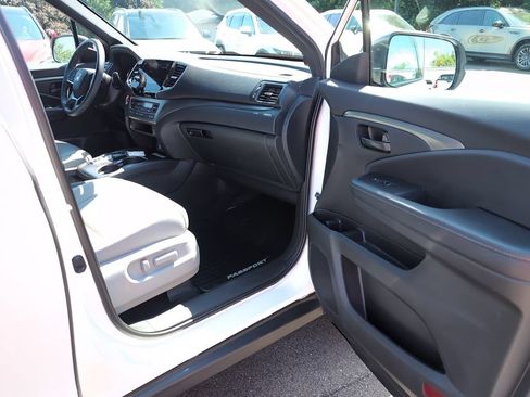 Used 2023 Honda Passport EX-L image 7