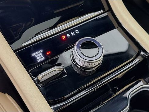 Used 2023 Jeep Grand Cherokee Limited image 17