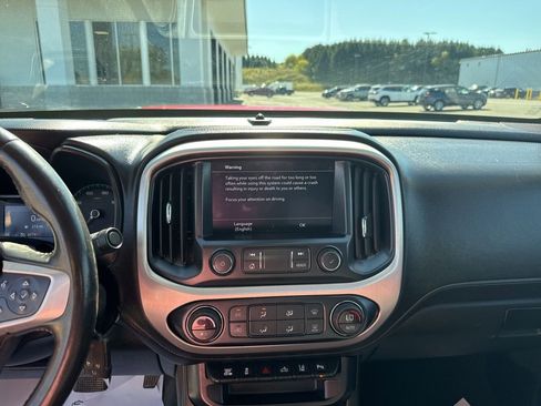 Used 2019 GMC Canyon SLE w/ Driver Alert Package image 23