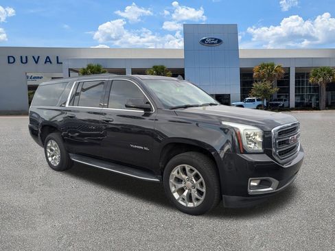 Used 2020 GMC Yukon XL SLT w/ HD Trailering Package image 2