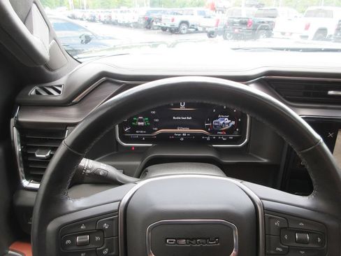 Used 2024 GMC Sierra 2500 Denali Ultimate AWD/4WD image 34