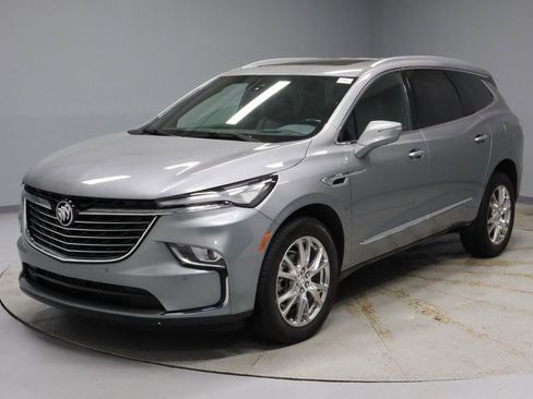 Used 2023 Buick Enclave Premium w/ Experience Buick Package AWD/4WD image 9