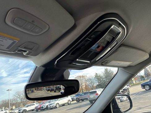 Used 2023 Jeep Grand Cherokee Limited image 36