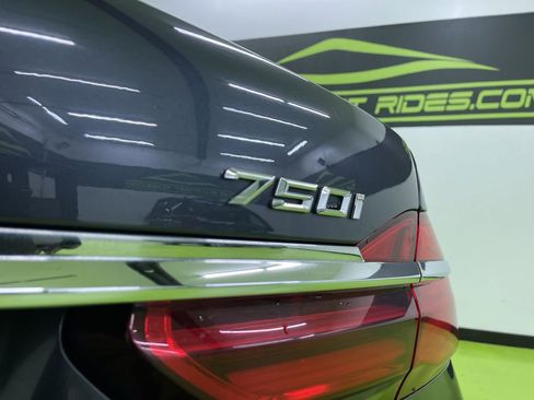 Used 2016 BMW 750i xDrive image 13