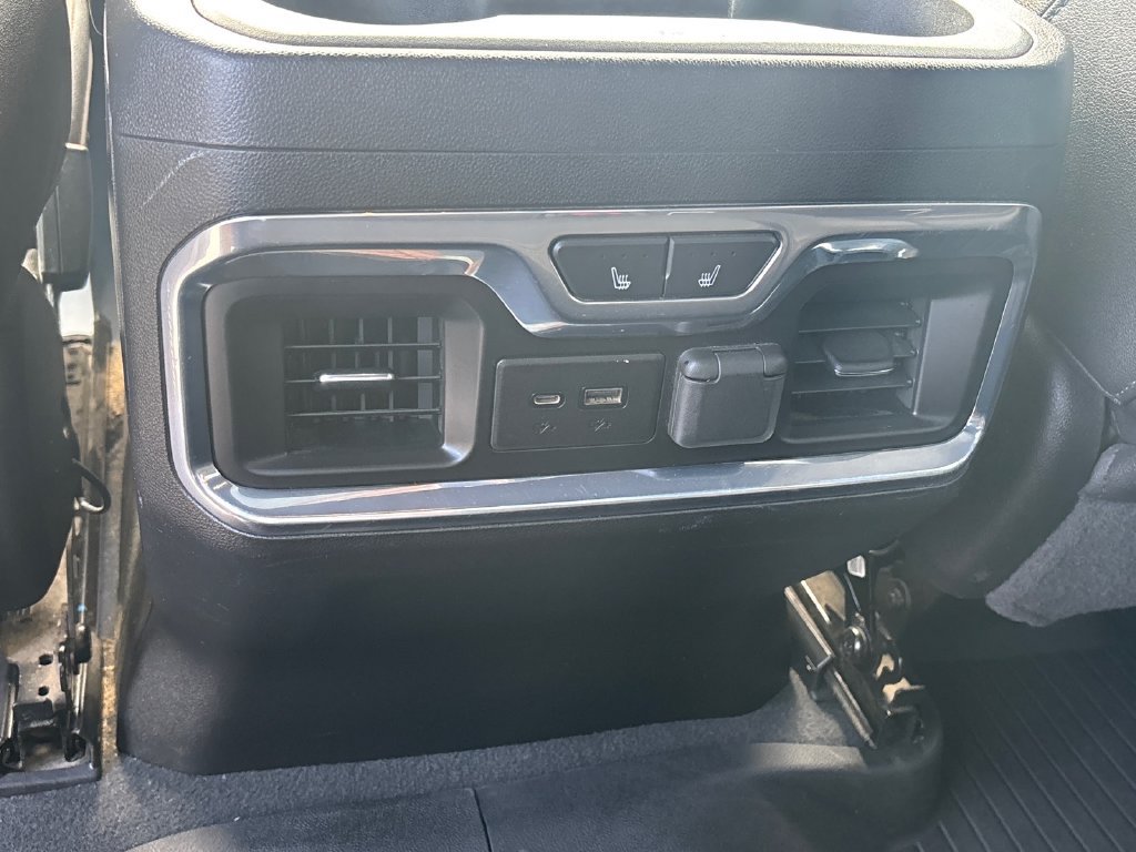 Used 2022 GMC Sierra 2500 AT4 w/ AT4 Preferred Package AWD/4WD image 22