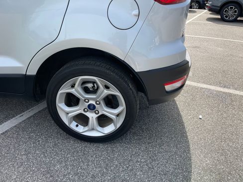 Used 2021 Ford EcoSport SE w/ SE Convenience Package image 9