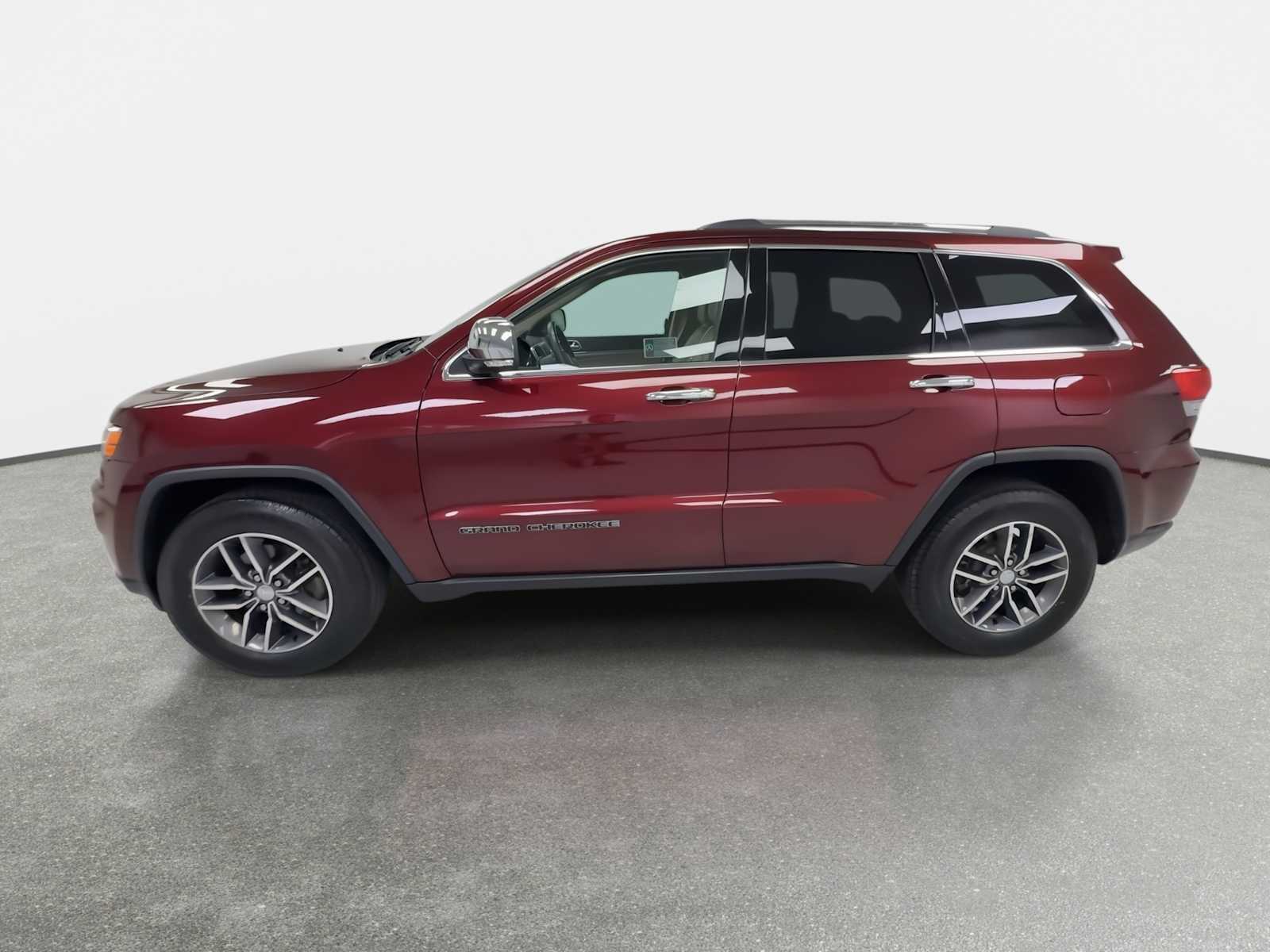 Used 2018 Jeep Grand Cherokee Limited AWD/4WD image 5