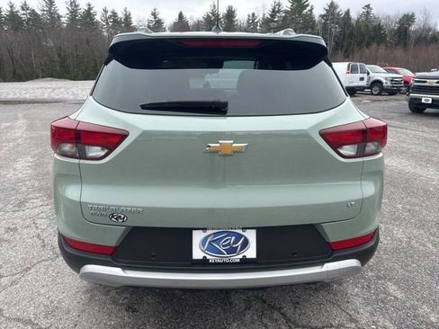Used 2025 Chevrolet TrailBlazer LT w/ LT Cold Weather Package image 5
