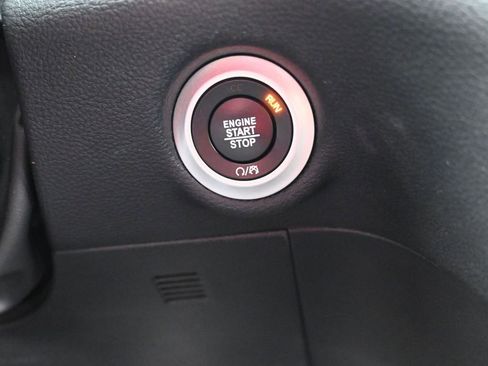 Used 2023 Chrysler Pacifica Touring-L w/ S Appearance Package image 27