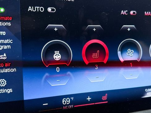 Used 2022 BMW iX xDrive50 w/ Premium Package image 24