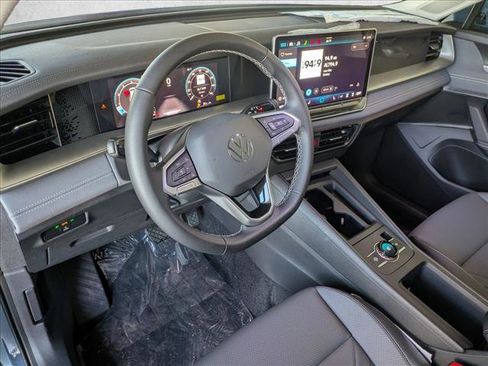 New 2026 Volkswagen Tiguan SE image 3