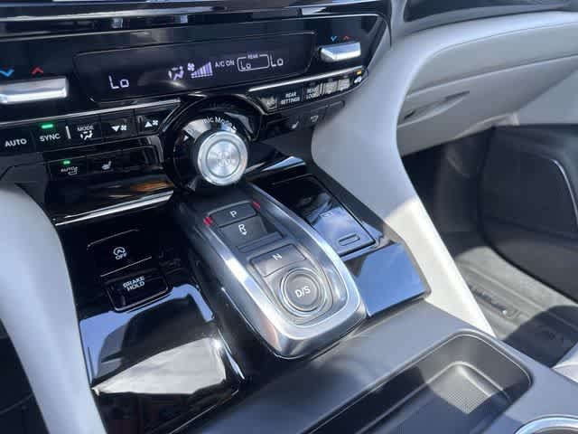 Used 2026 Acura MDX w/ Technology Package FWD image 32