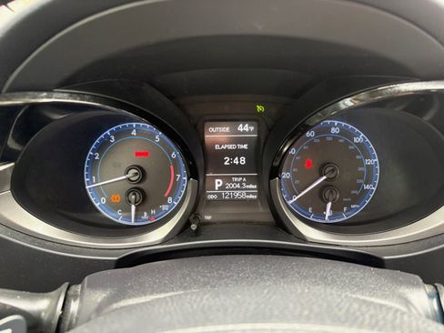 Used 2014 Toyota Corolla S image 36